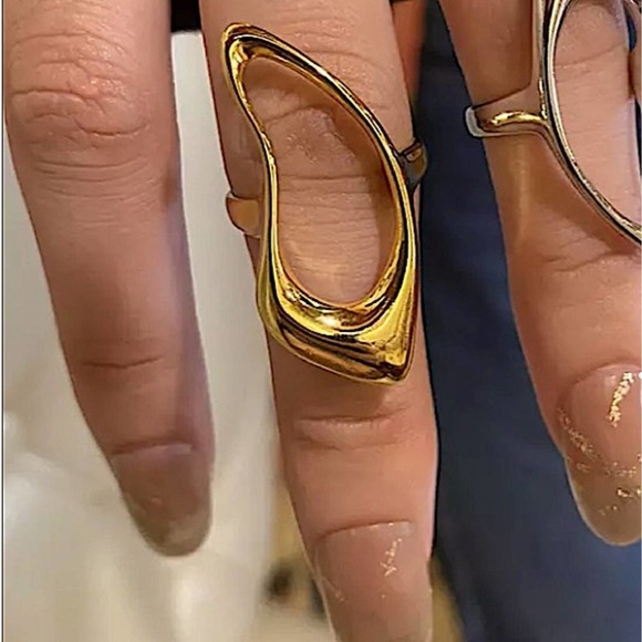 Irregular Hollow Out Gold Plated Ring - Picture 2 of 6